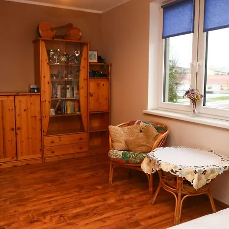 Prywatny Pokoj Dwuosobowy 民宿 *